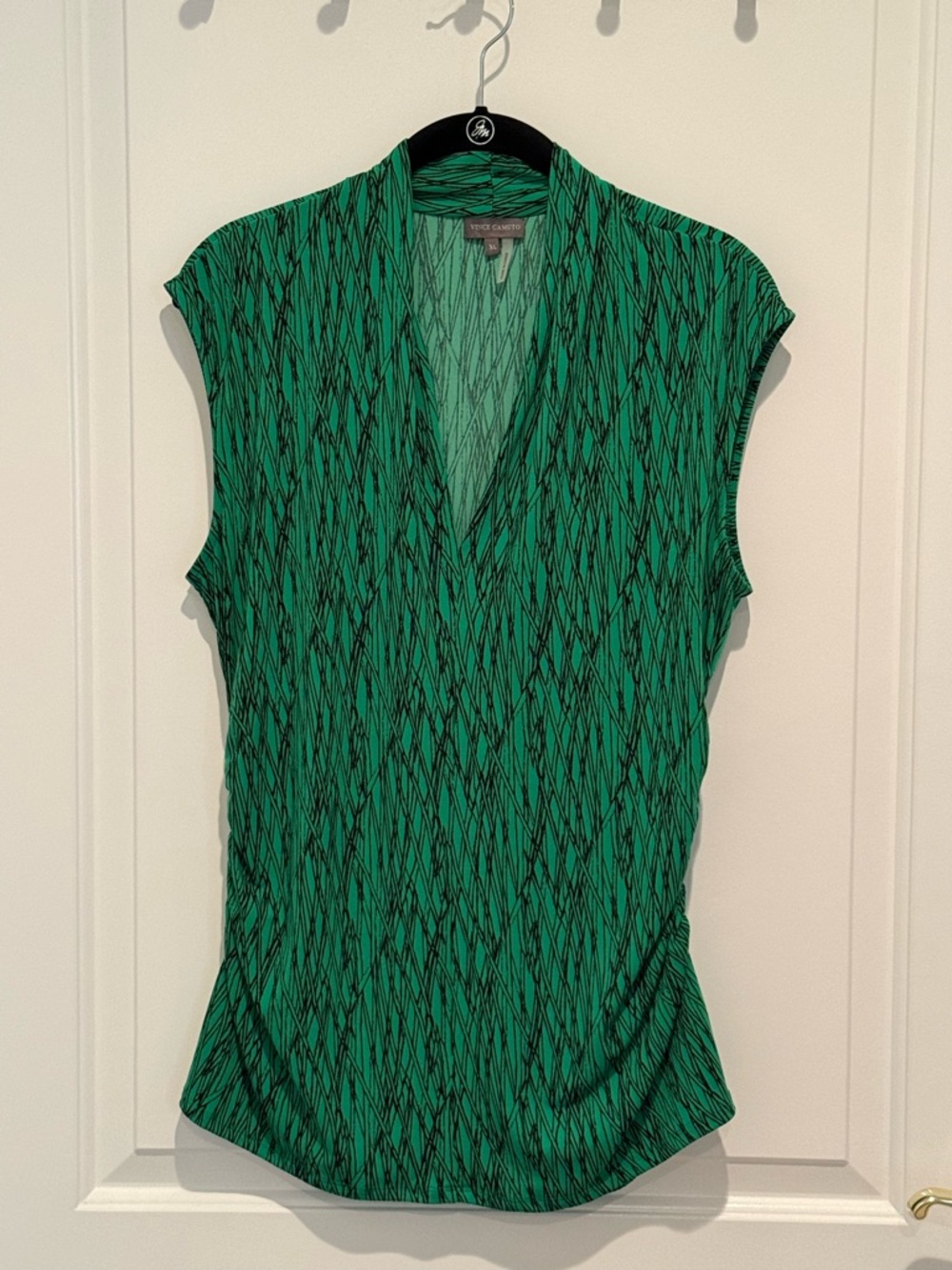 Vince Camuto Emerald Green & Black Cap-Sleeve V-Neck Top